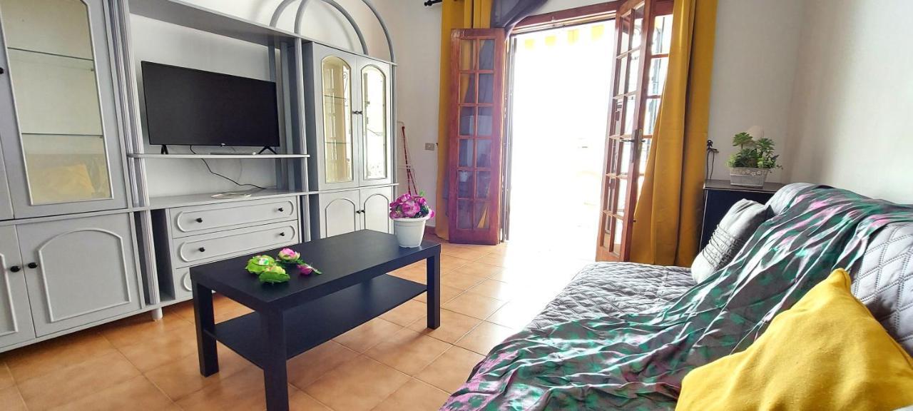 Los Cristianos Apartment, 1 Bedroom Wifi Free & Big Terrace المظهر الخارجي الصورة